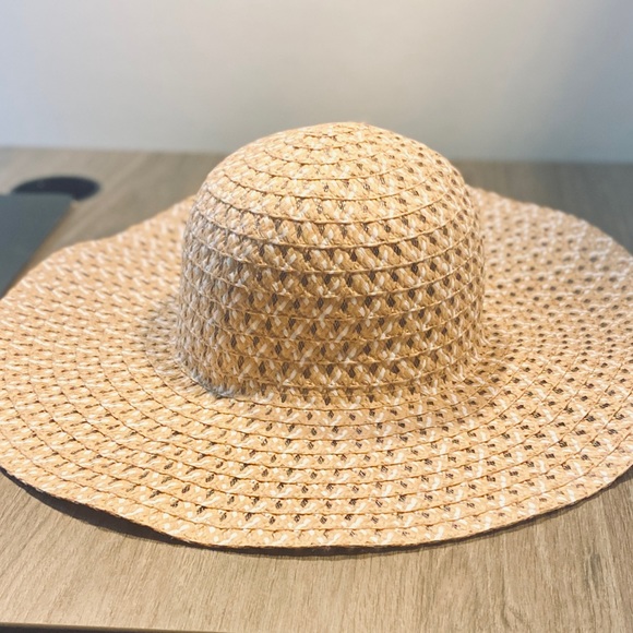 Chatties (Lot of 2) Pretty Sun Hats! - Picture 9 of 10